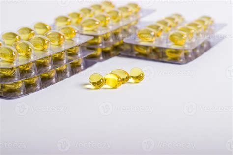 Isolated fish oil capsules 13356878 Stock Photo at Vecteezy