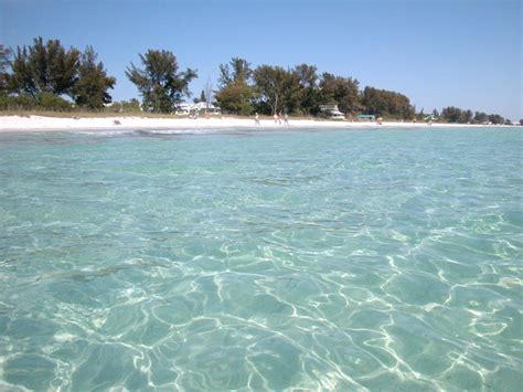 Anna Maria Island beaches. Photos and Information.