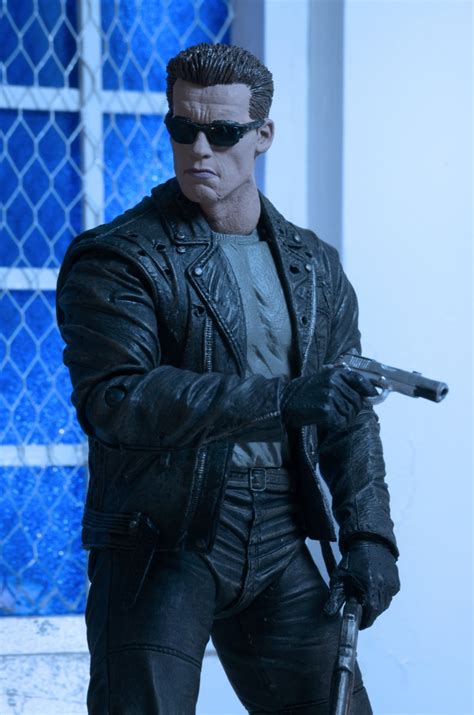 Closer Look: Terminator 2 Ultimate T-800 Action Figure | NECAOnline.com