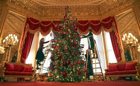 The Royals Are Ready for Christmas—See the Stunning Decorations at ...