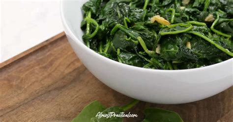 Simple Wilted Spinach with Garlic Recipe