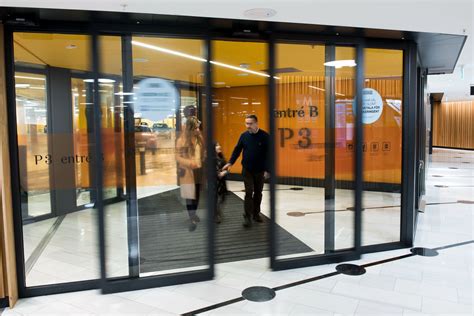 Automatic door systems in the Mall of Scandinavia | GEZE