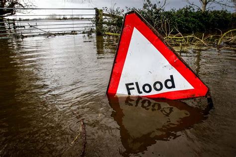 UK faces rising costs for flood damage even with modest warming | New ...