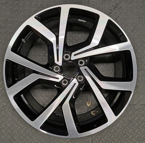 VW Golf MK7 clubsport – Brescia 5G0601025CL | OEM Alloy Wheels