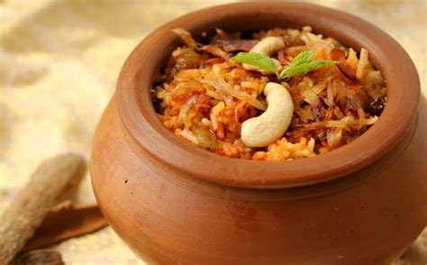 Hyderabadi Dum Biryani - CookForIndia.com