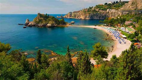 What to do in Taormina, beaches, day trips and more - Robe trotting