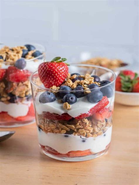 Fruit & Yogurt Parfait - Feel Good Foodie