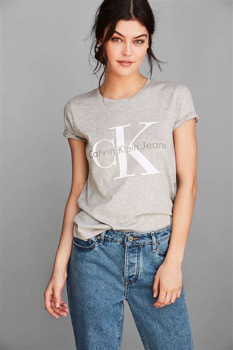 Another '90s Fashion Trend We Can't Get Enough of: Logo Tees | Glamour