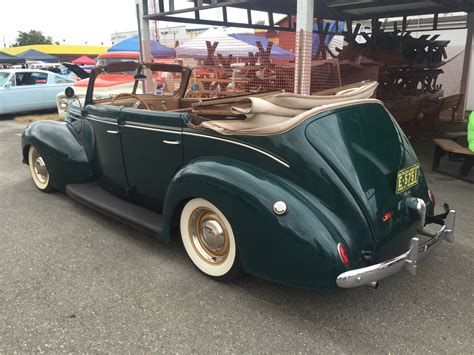 Beautiful '39 Ford Deluxe