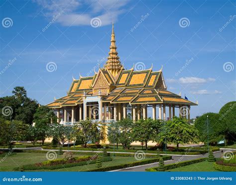 The Royal Palace in Phnom Penh Stock Image - Image of classic, pavilion ...