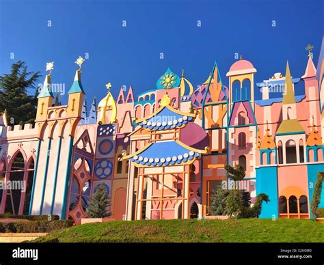 Facade of the ‘It’s a small world’ ride at Disneyland Paris Stock Photo ...