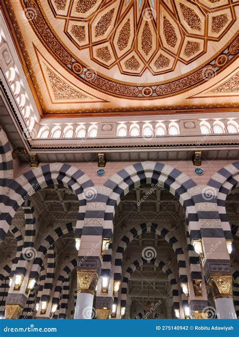 The Interior Architecture of Al-Masjid an-Nabawi (Prophet S Mosque ...