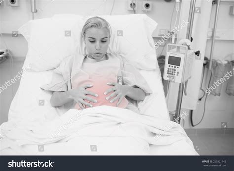 Pregnant Woman Lying On Hospital Bed Stock Photo 259321142 | Shutterstock