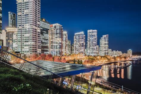 Vancouver Waterfront at Night : r/CityPorn