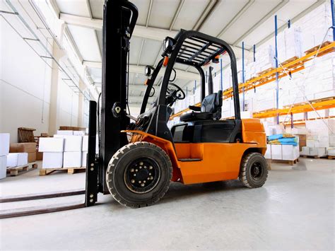 10 Different Forklift Types and Their Uses | BigRentz