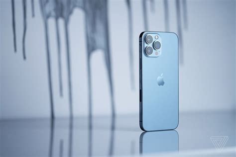 First Sierra Blue iPhone 13 Pro Photos Show Stunning New Color - MacRumors