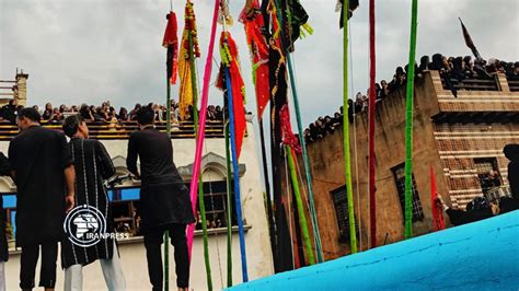 People of India mark Ashura mourning rituals