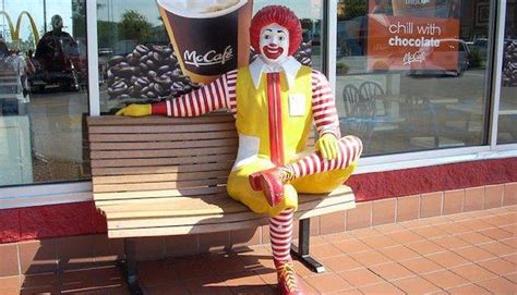 5 Times This Ronald McDonald Statue Gave Me Detailed Instructions on ...