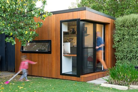 Inoutside Creates A Small Backyard Office | CONTEMPORIST