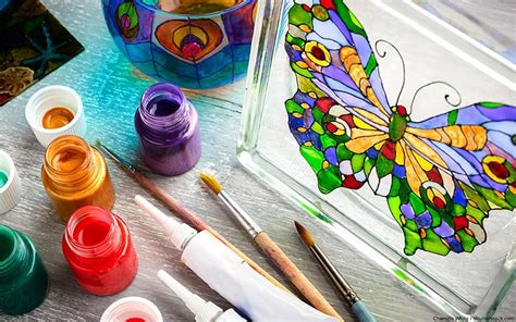 Glass Painting – Helpful Guide on How to Paint on Glass