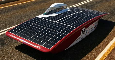 Solar-powered cars race across Aussie outback