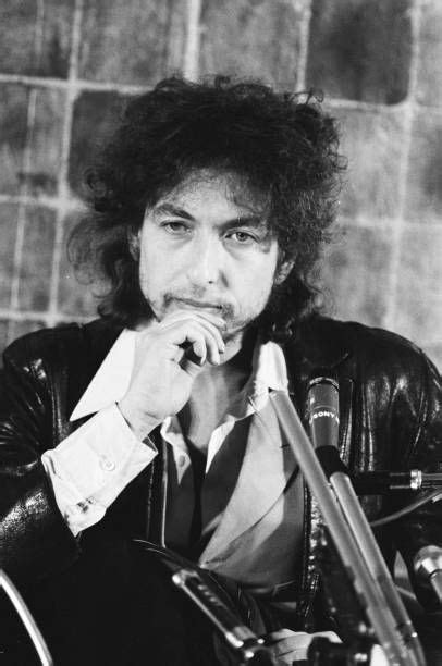 Bob Dylan Pictures and Photos - Getty Images Bob Dylan, Highway 61 ...