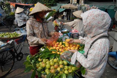 Hanoi - Little Vietnam Tours