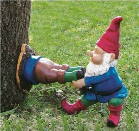 So cute !! | Gnome garden, Funny garden gnomes, Yard gnomes