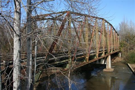 Cry Baby Bridge Edgefield - Captions Beautiful