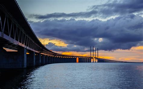 Wallpaper Sweden, Skane, Bunkeflostrand, Oresund Bridge, night, clouds ...