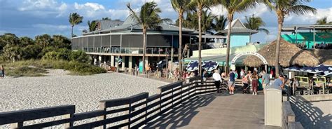 16 Best Waterfront Restaurants in Venice, Florida [2022]