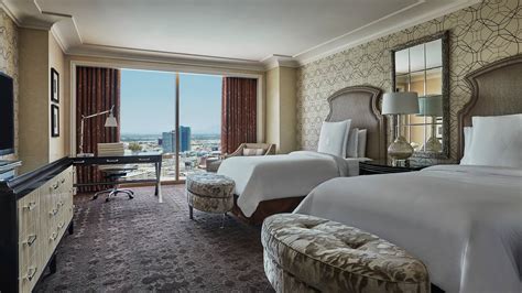 Las Vegas Luxury Hotel Suites | Non-Gaming Hotel | Four Seasons