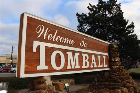 Things to Do in Tomball, Texas - Main Street Crossing