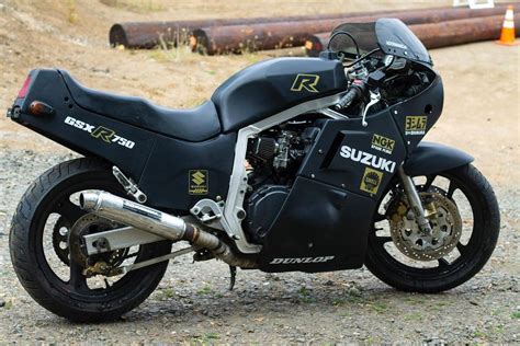 1986-Suzuki-GSX-R750-Custom-18 – BikeBound