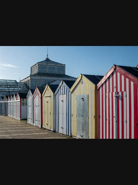 "Great Yarmouth beach huts" Active T-Shirt by cdkphotos | Redbubble