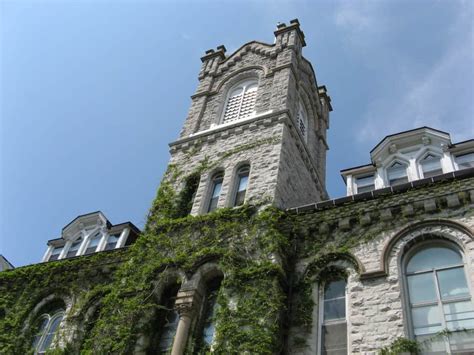 Queen’s University passes campus-wide sexual violence policy – The Varsity