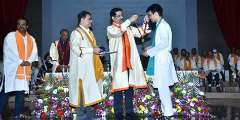 IIT Bombay 60th Convocation 2022: 449 PhD degrees awarded this year ...