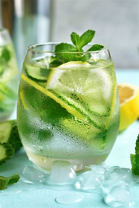 10 Cucumber Vodka Drinks (+ Easy Cocktails) - Insanely Good