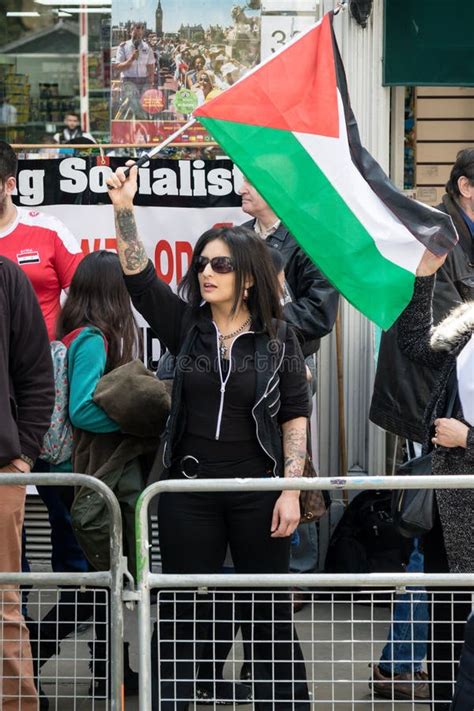 Protest Near the Israeli Embassy London in Support of Palestine ...