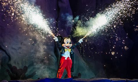 Second Fantasmic Showtime Added at Disney's Hollywood Studios for Star ...