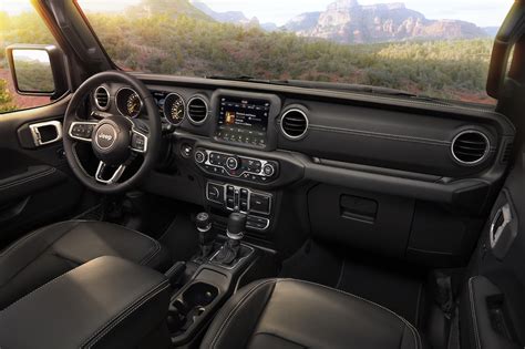 2018 Jeep Wrangler Unlimited Sahara interior