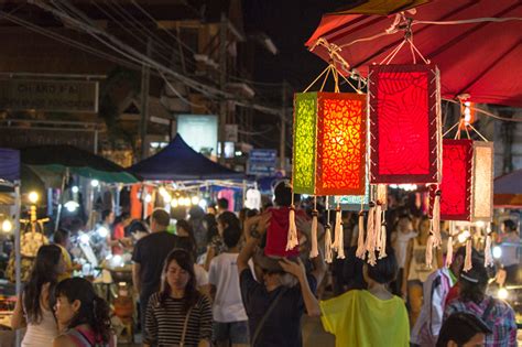 Every Saturday at the Chiang Mai Night Market - Hecktic Travels