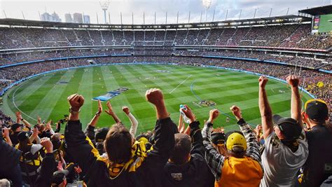 Bone’s beef: Why grand finals should always be at the MCG | The Courier ...