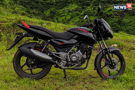 Bajaj Pulsar 125 Neon First Ride Review: Hits the Sweet Spot