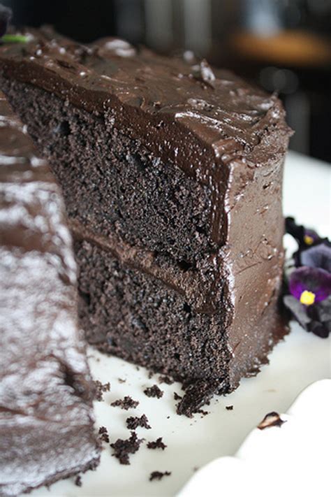 5 Healthy Dark Chocolate Dessert Recipes | HGTV's Decorating & Design ...