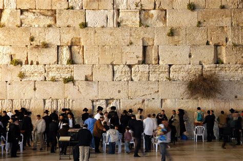 File:Western wall jerusalem night.jpg - Wikipedia, the free encyclopedia