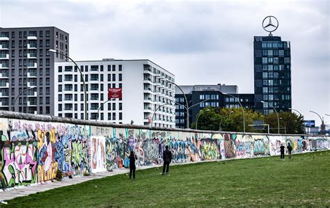 The Best Places To Take Photos Of The Berlin Wall