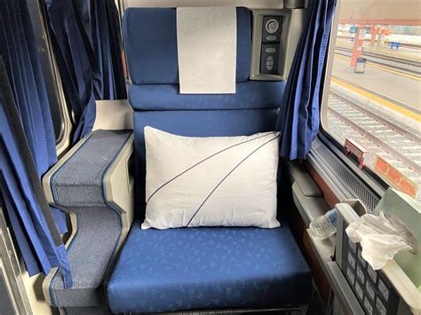 Amtrak Coast Starlight Roomette Review | Psoriasisguru.com