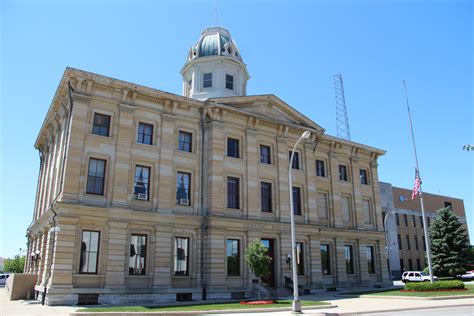 8 Historic Courthouses