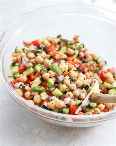 Vegan Chickpea Salad - Detoxinista